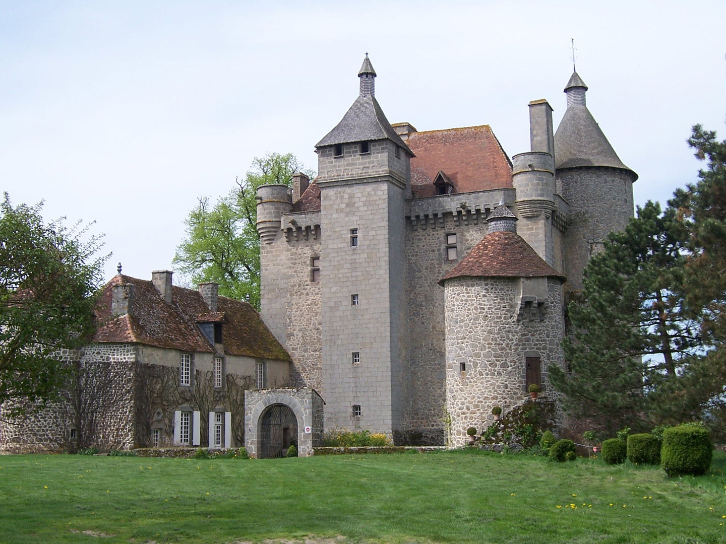 Creuse, Château de Villemonteix